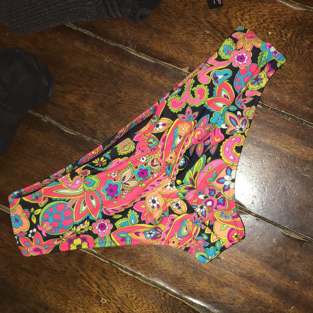 Bathing suit top - Picture 5 of 5
